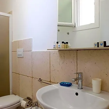 B&B La Dimora Salento 카로비그노